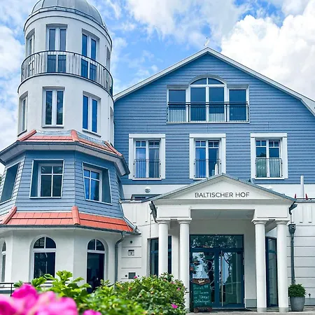 Baltischer Hof 44 *