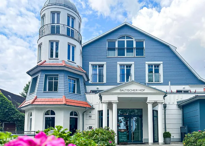 Baltischer Hof 44 *